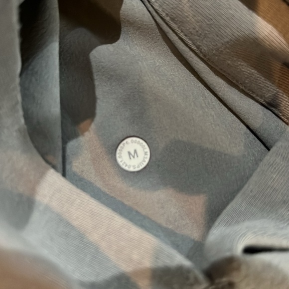 Men’s lululemon hoodie - Picture 3 of 3
